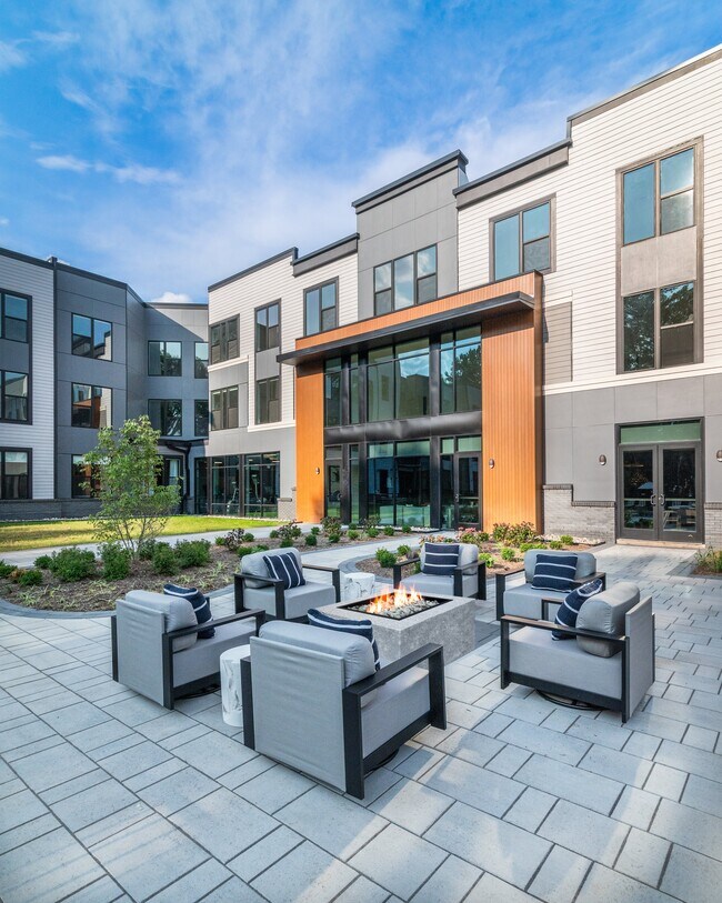 Photo - Park and Arbor