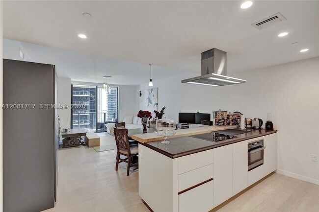 1000 Brickell Plaza Unit 3105