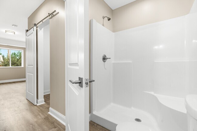 Photo - River Square Apartments
