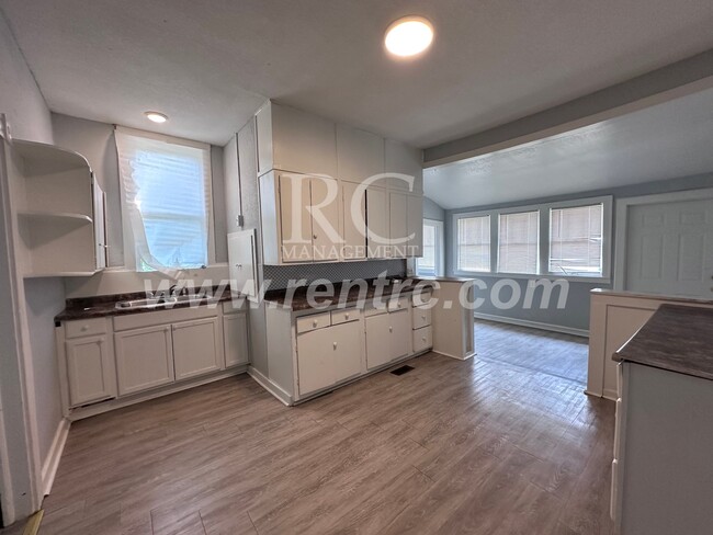 Photo - 1501 Walnut-