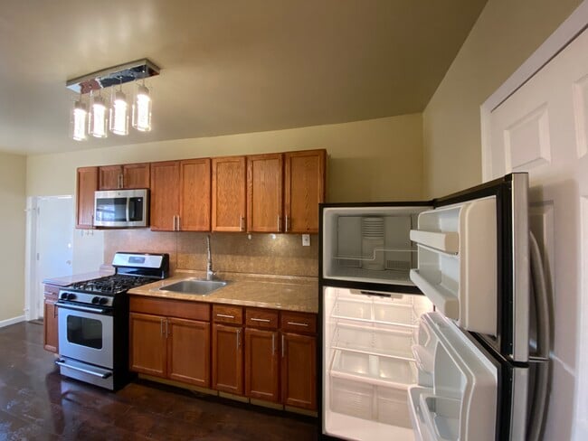 1520 W Champlost Ave Unit 3F