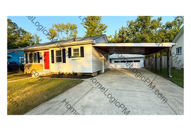 Building Photo - NORTH EAST SIDE 2 BEDROOM WITH BASEMENT! AVAILABLE NOW!