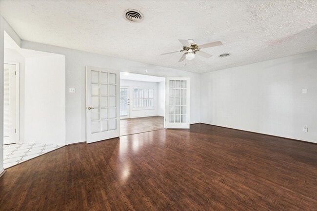 Photo - 8730 Cedarspur Dr