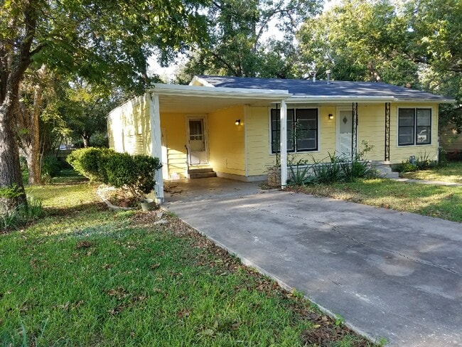 Photo - 910 Kent St