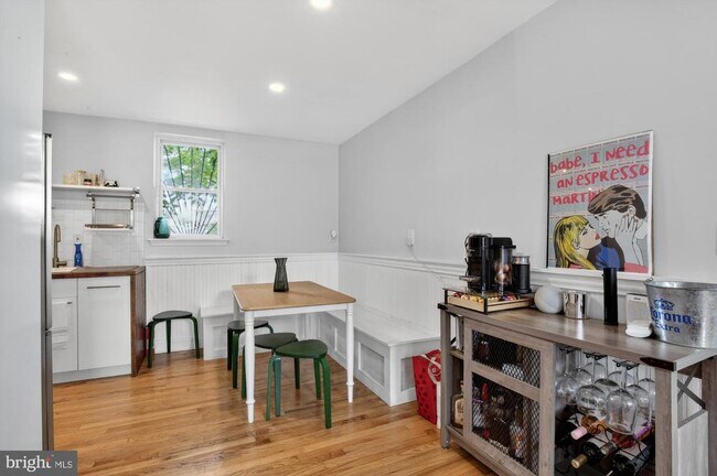 Photo - 874 N 4th St