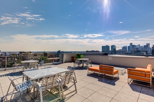 Photo - Line 28 at LoHi