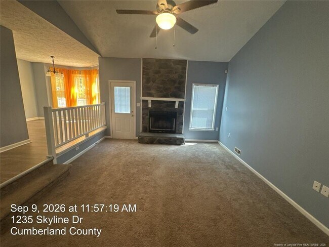 Photo - 1235 Skyline Dr