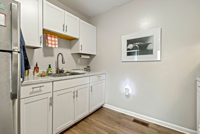 Building Photo - Enclave at Bay Rental