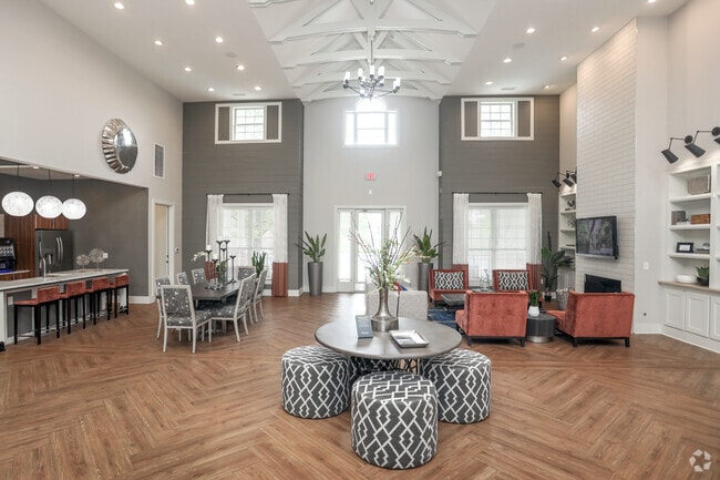 Casa club - The Village on Spring Mill