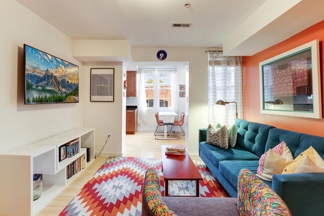 Photo - Updated  and Open Plan One Bed/One Bath 16...