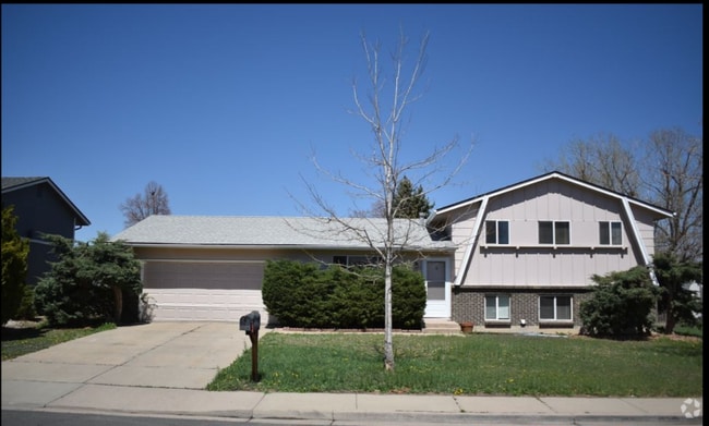 Building Photo - 1570 S Salida Way Rental