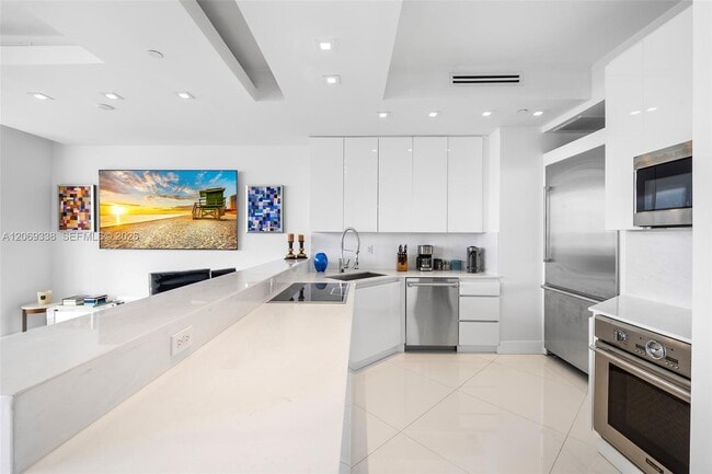 Photo - 4779 Collins Ave Unit PH4306