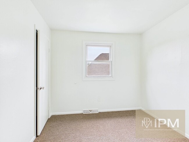 Photo - Cozy 3 Bedroom, 1 Bath Townhome in York Ha...