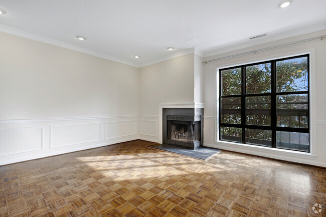 Building Photo - 1669 Park Rd NW Unit #G Rental