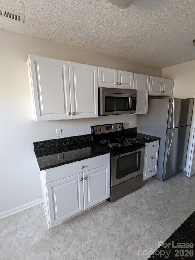 Photo - 72 Windwood Dr