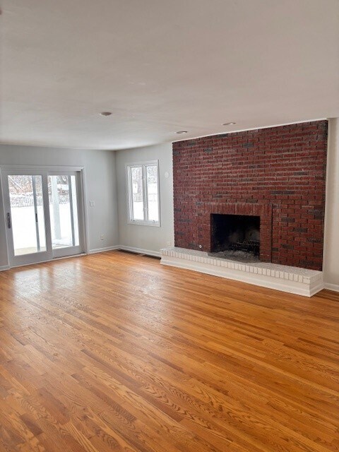 Photo - 330 E River Rd