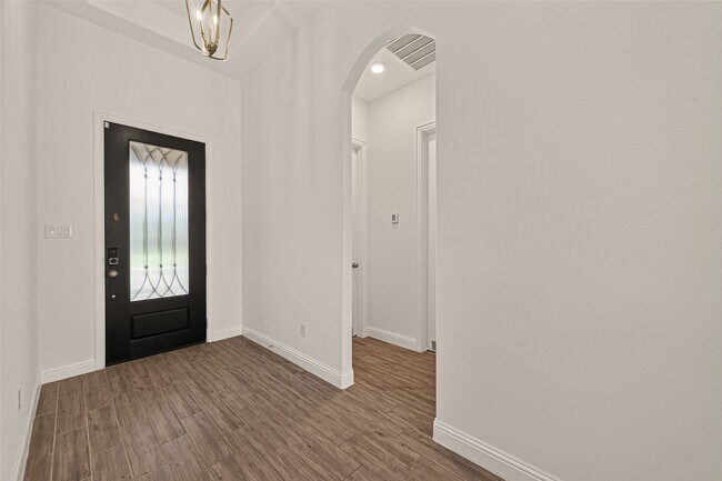 Photo - 6539 Fairway Gln Ln