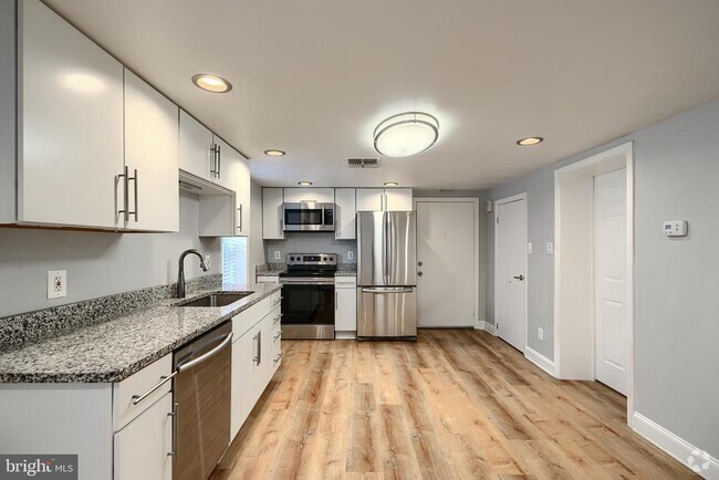 Building Photo - 2310 Boston St Rental
