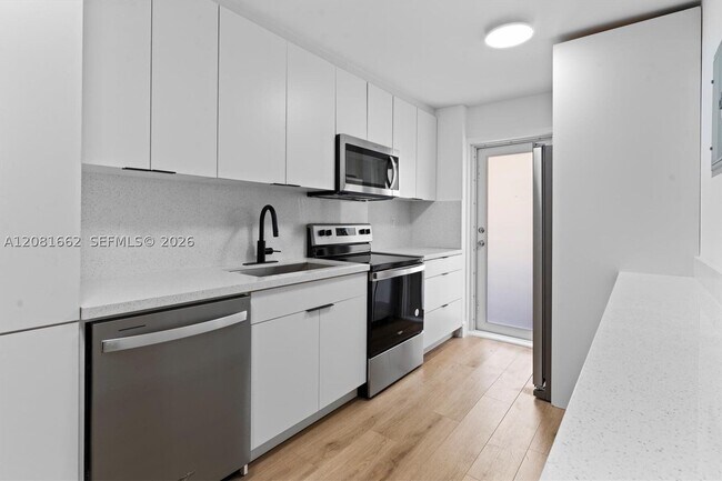 1620 West Dr Unit 305