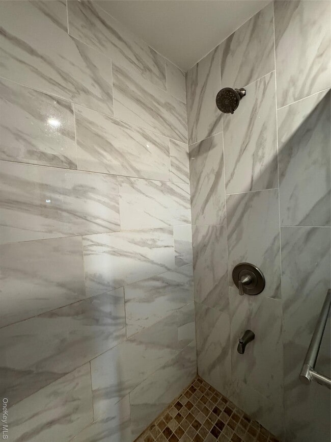 Photo - 287 NY-32 Unidad 202