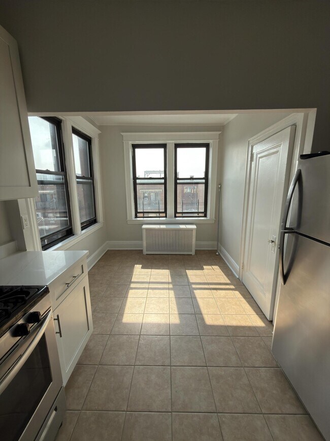 Photo - 34-37-37 9th St Unit 3