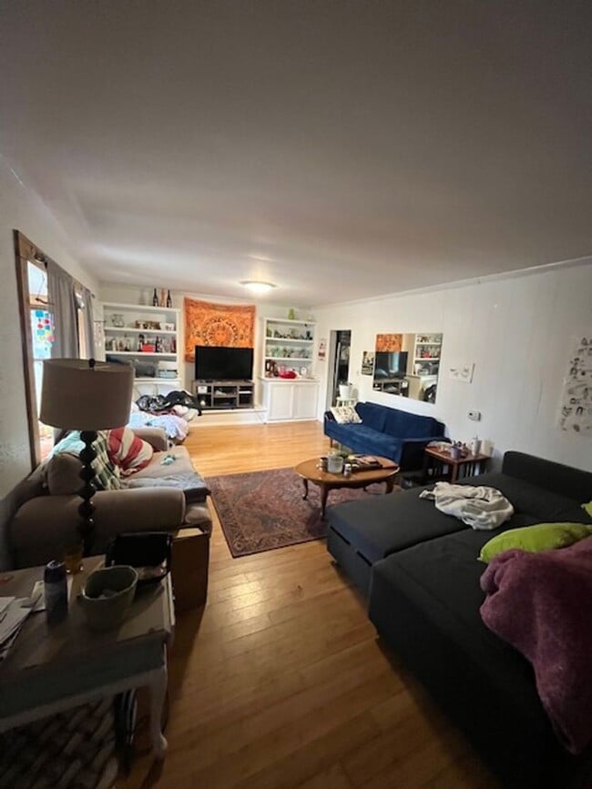 Photo - 5 bedroom, 2 bath home- Available August 2026!