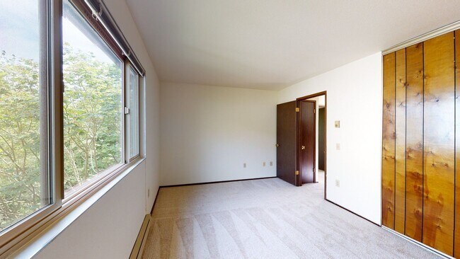 Photo - Barclay Apartments