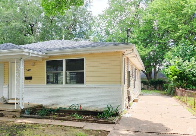 Building Photo - 2026-2028 S Fairway Ave Unit 2028 Rental