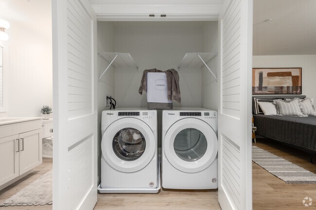 2BR, 2BA - 1,409SF - Laundry
