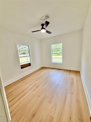 Photo - 211 Graves St