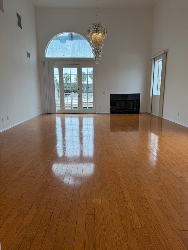 Photo - 1409 S Saltair Ave Unidad 303