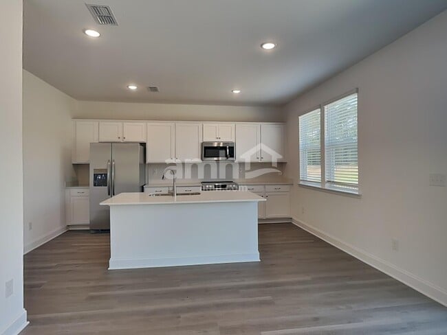 Photo - 1140 Livengood Wy