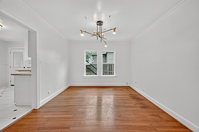 Building Photo - 2328 McClendon St