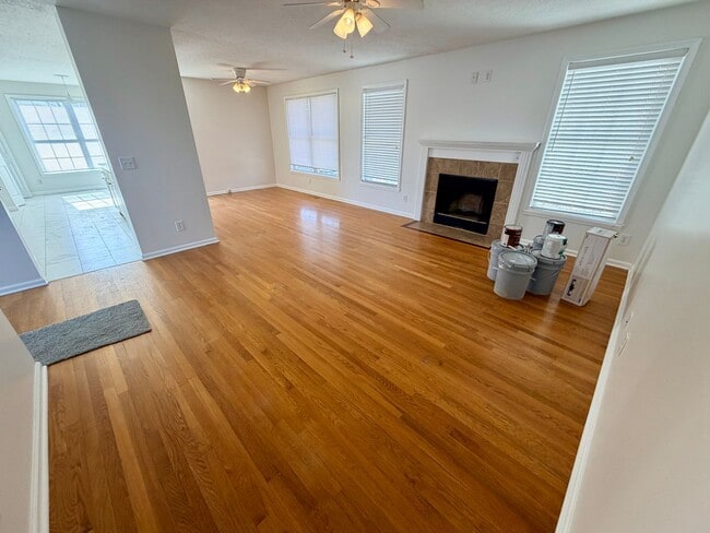 Photo - 118 Seattle Slew St