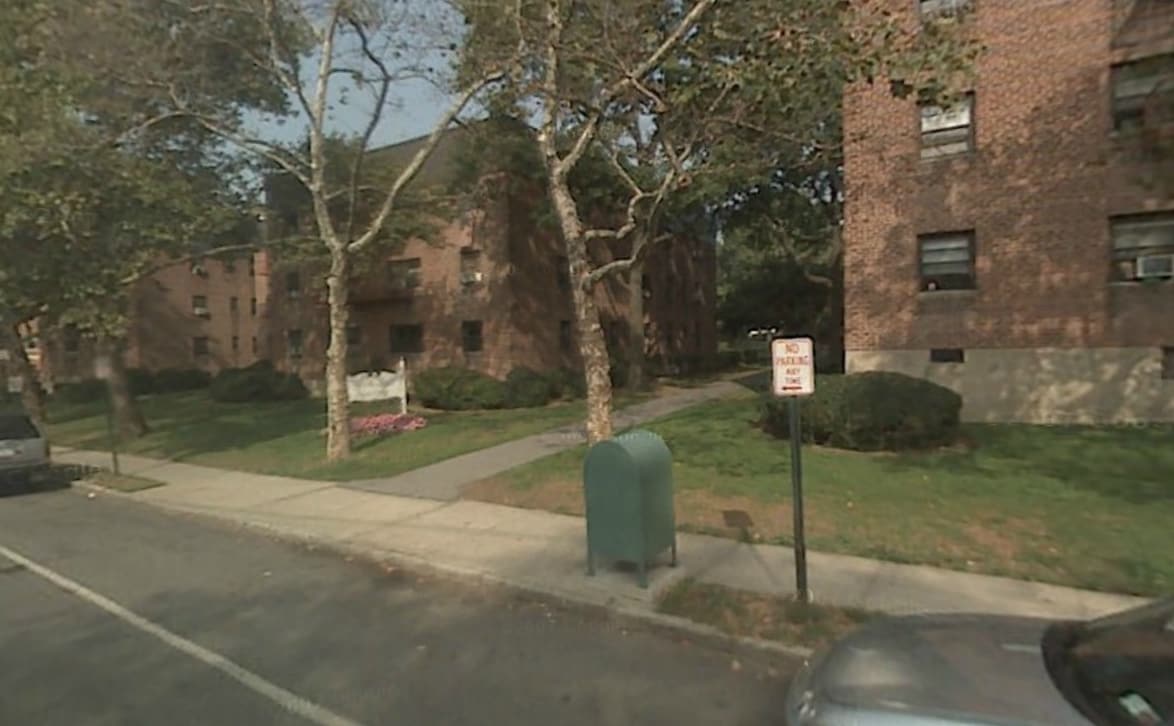 Shore Road Garden Apartments - Shore Road Garden Apartments