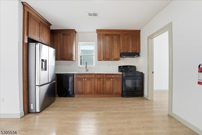 Photo - 260 S 10th St Unidad 2