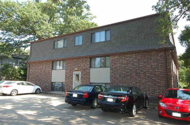 Photo - 365 Ellis Ave