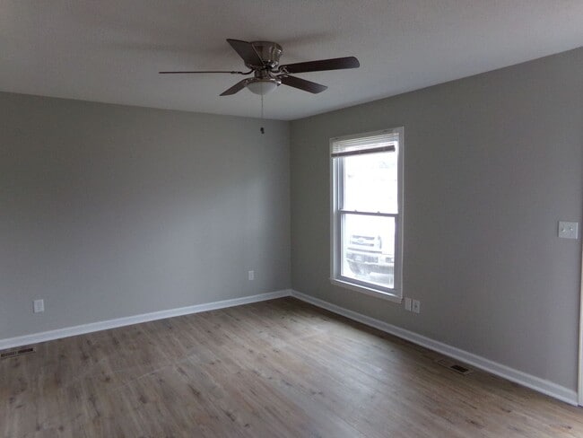 Photo - Stunning 4-bedroom, 2-bathroom home in Elizabethtown, KY!