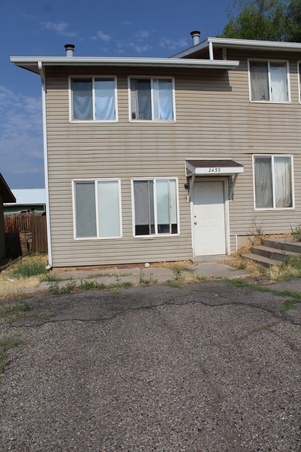 Photo - 2433 Rail Ave Casa