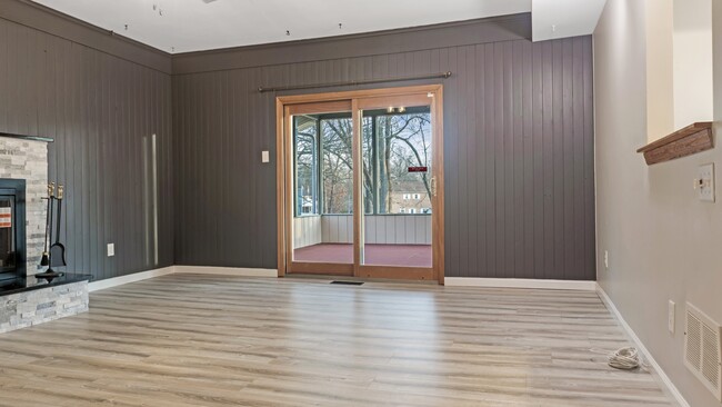 Photo - 3210 Kennedy Rd