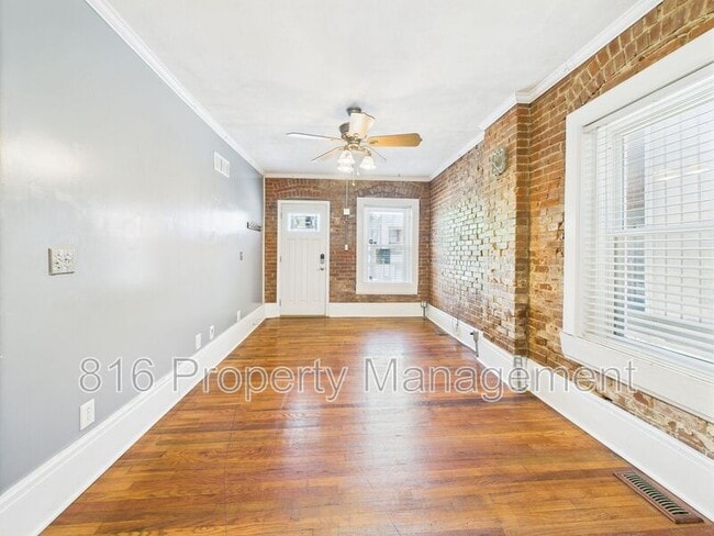 Building Photo - 1033 E 5th St Unit 1033 E 5th  1 Rental