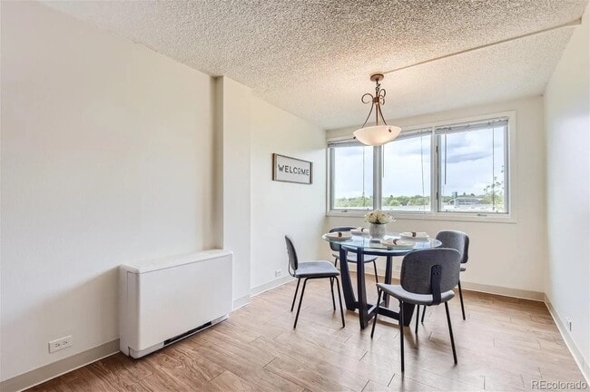 Dining Room - 2225 Buchtel Blvd S Unit 303