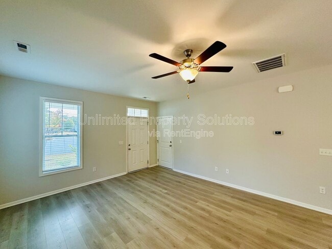 Photo - 1301 Putnam Dr