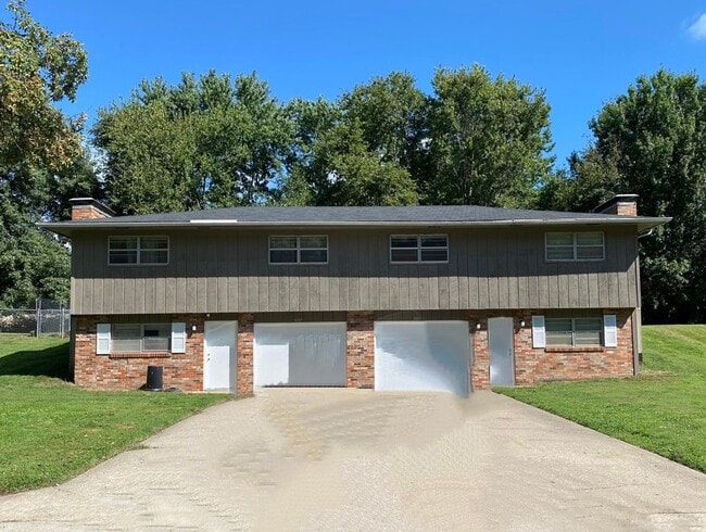 Building Photo - 4327 W Bethany Dr Rental