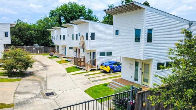 Photo - 1416 Dumble St