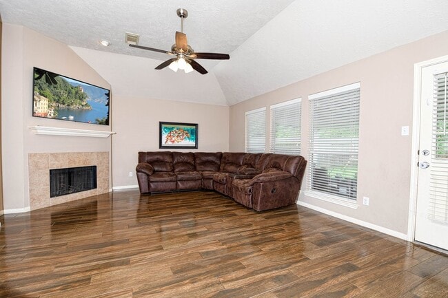 Photo - 25923 Marshbrook Ln