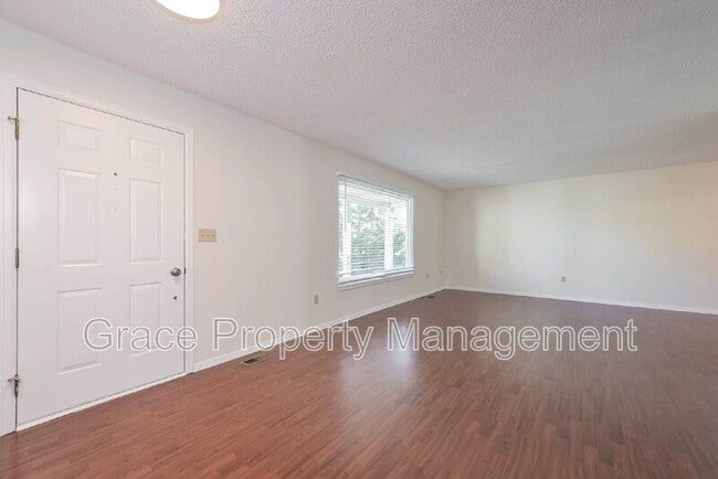 Photo - 580 E Kettle Ave