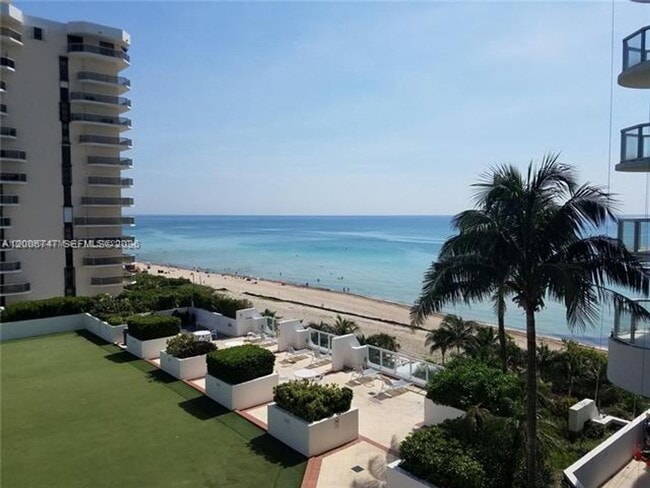 Building Photo - 6365 Collins Ave Unit 6365 Collins Ave #910