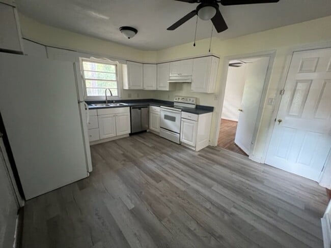 Photo - Spacious 3 bed 2 bath house in Athens!