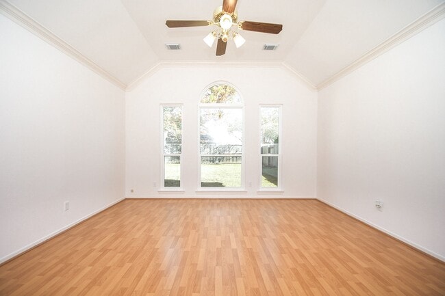 Building Photo - 4323 Magnolia Ln
